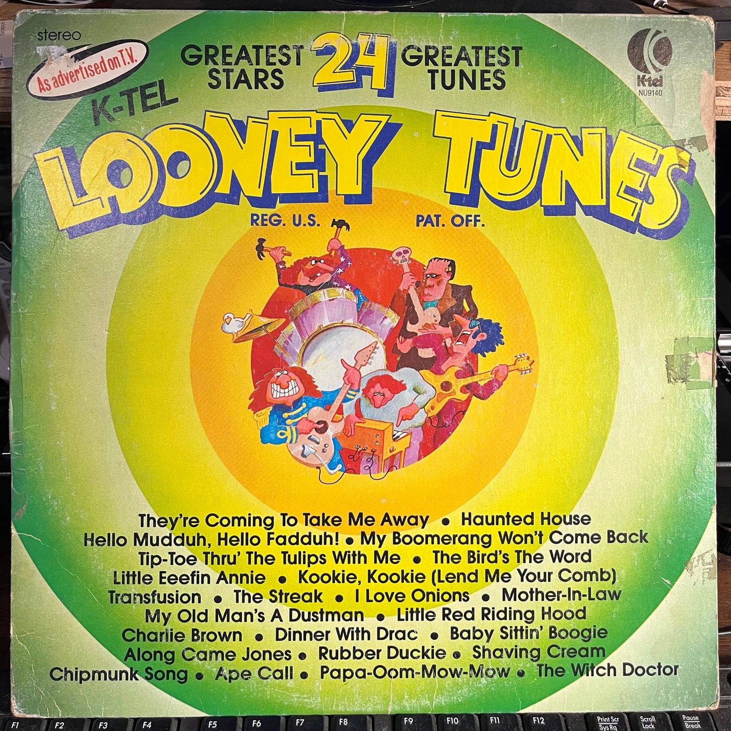 Looney Tunes (VINYL) | Very Good (VG) Very Good (VG) Get Cheap Vinyl