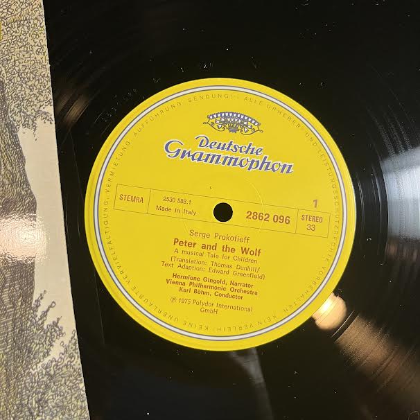 Prokofiev: Peter And The Wolf And Saint-Saëns: Carnival Of The Animals (VINYL) | Near Mint (NM or M-) Near Mint (NM or M-) Get Cheap Vinyl