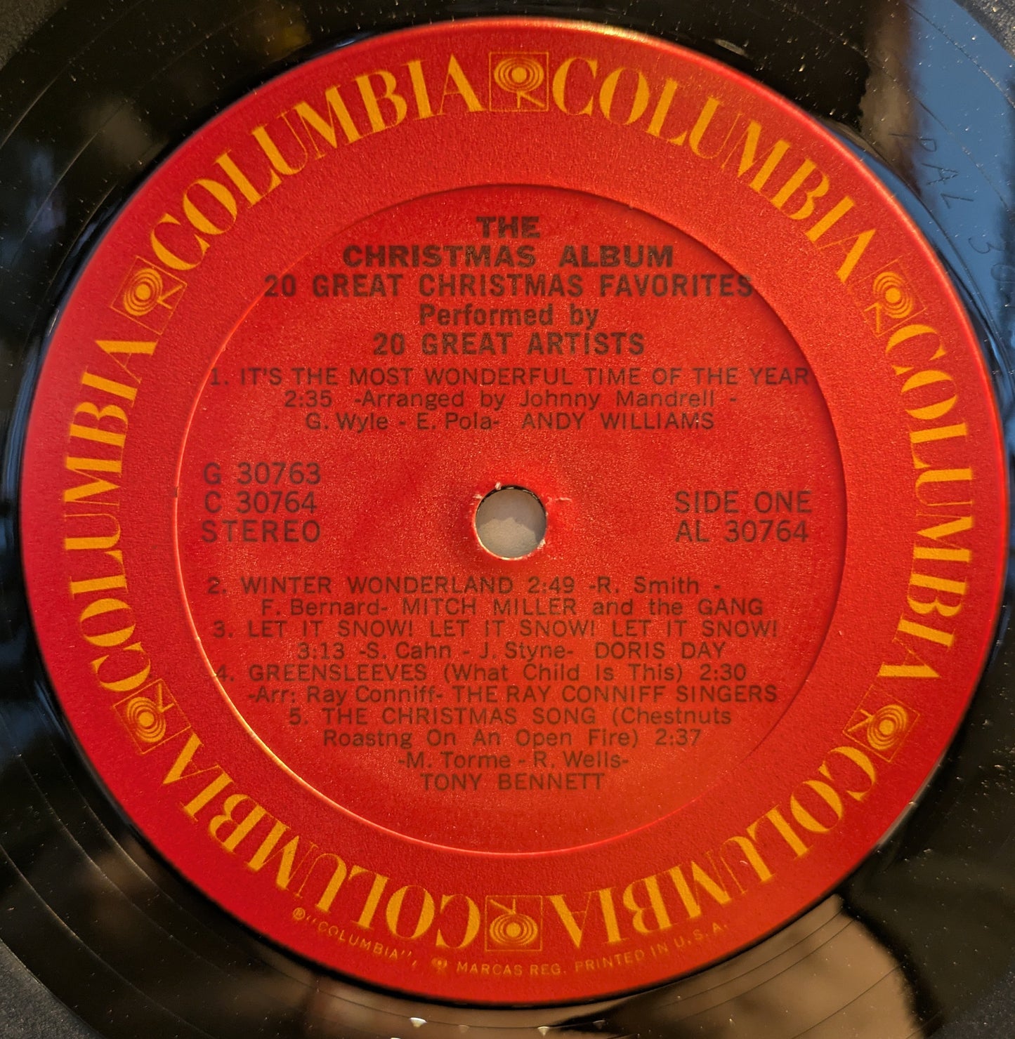 The Christmas Album: 20 Great Christmas Favorites By 20 Great Artists (2xVINYL) | Near Mint (NM) Excellent+ (EX+) Get Cheap Vinyl