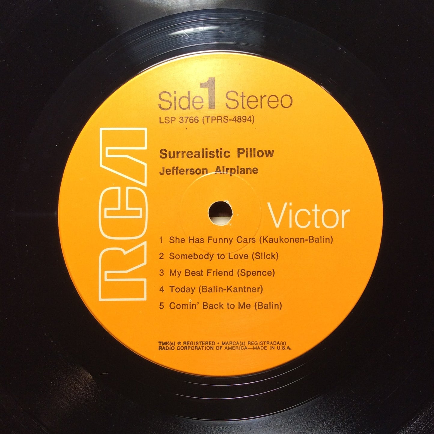 Surrealistic Pillow (VINYL) | Very Good Plus (VG+) Very Good Plus (VG+) Get Cheap Vinyl
