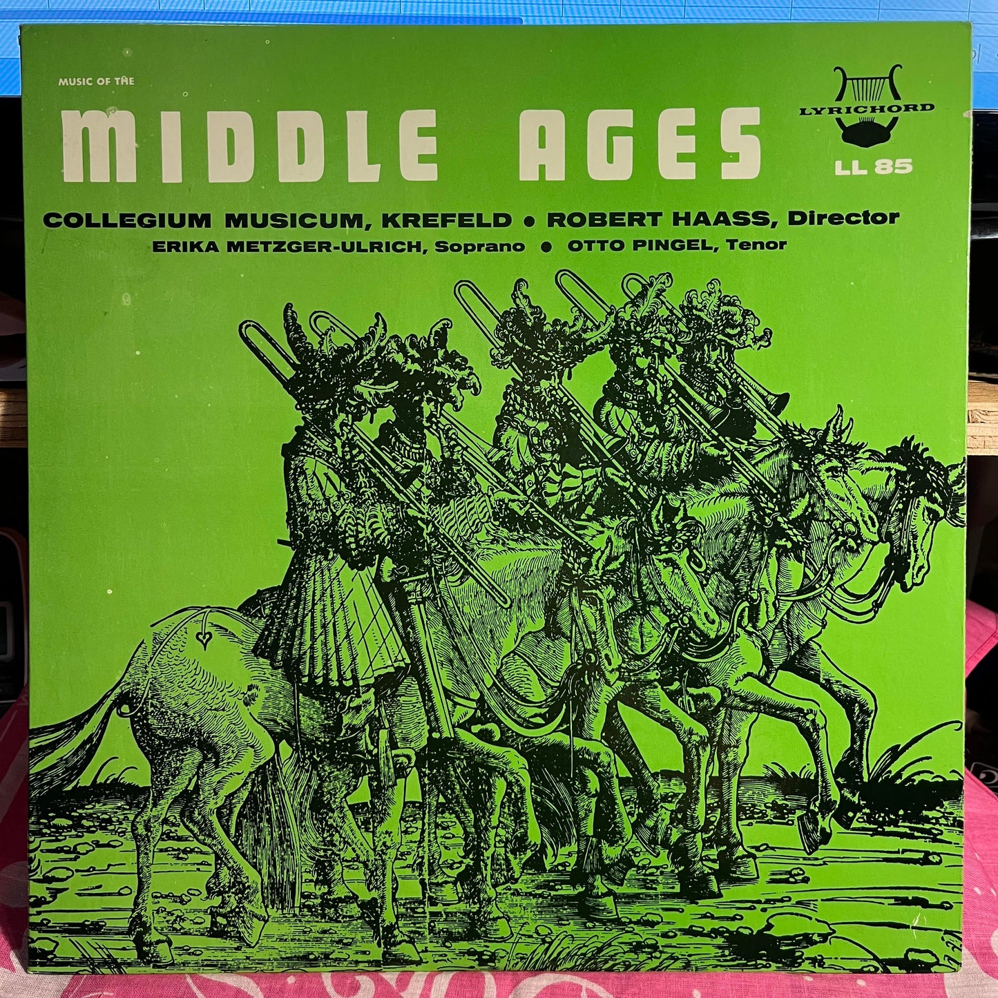 Music Of The Middle Ages | Excellent (EX) Near Mint (NM) Get Cheap Vinyl
