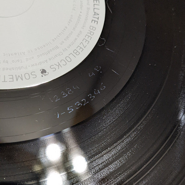 An Awesome Wave | Mint (M) Mint (M) Get Cheap Vinyl