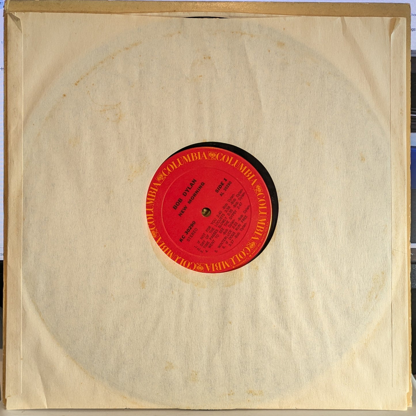 New Morning (VINYL) | Very Good Plus (VG+) Very Good Plus (VG+) Get Cheap Vinyl