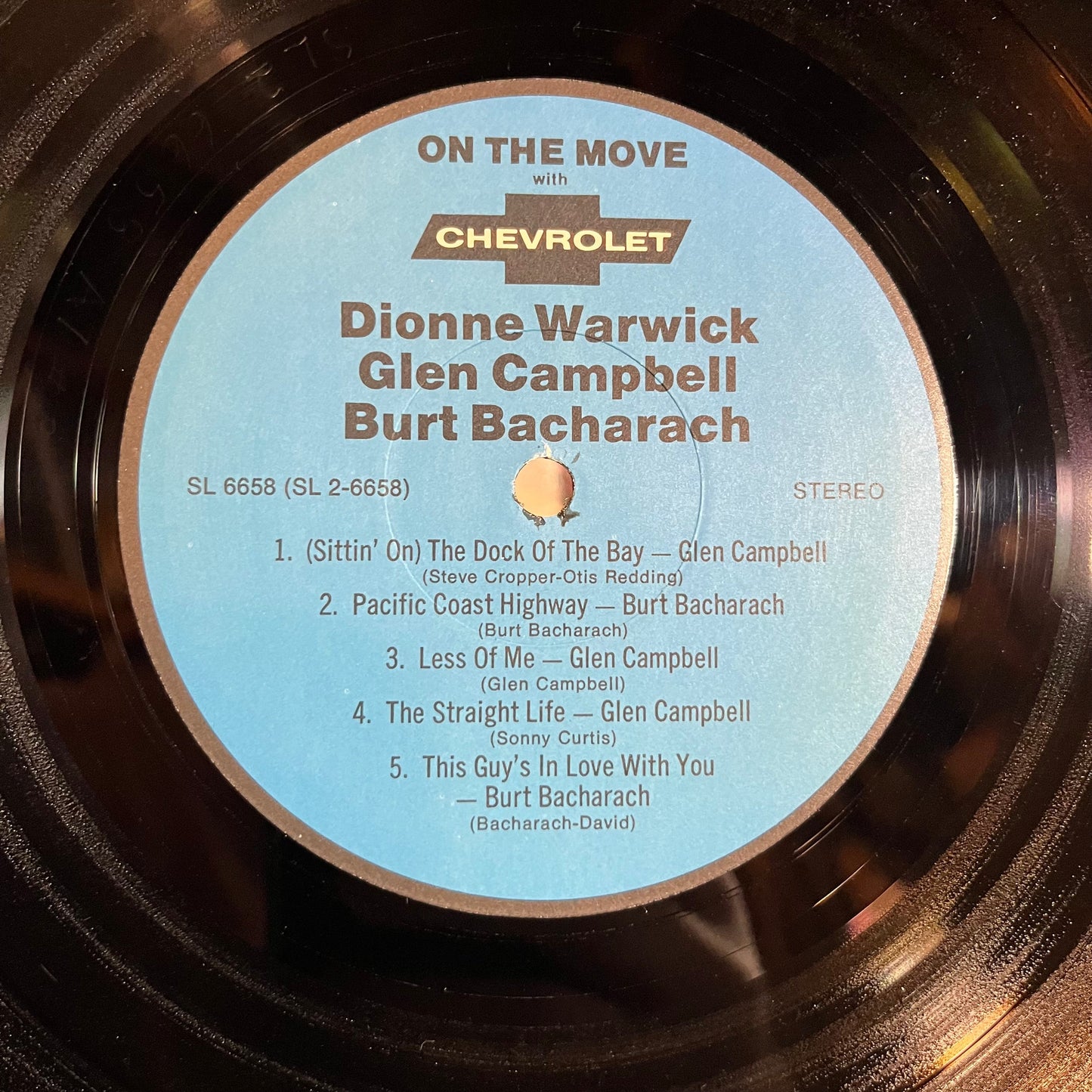 On The Move (VINYL) | Near Mint- (NM-) Near Mint (NM) Get Cheap Vinyl