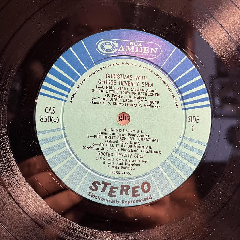 Christmas With George Beverly Shea | Near Mint (NM) Near Mint (NM) Get Cheap Vinyl