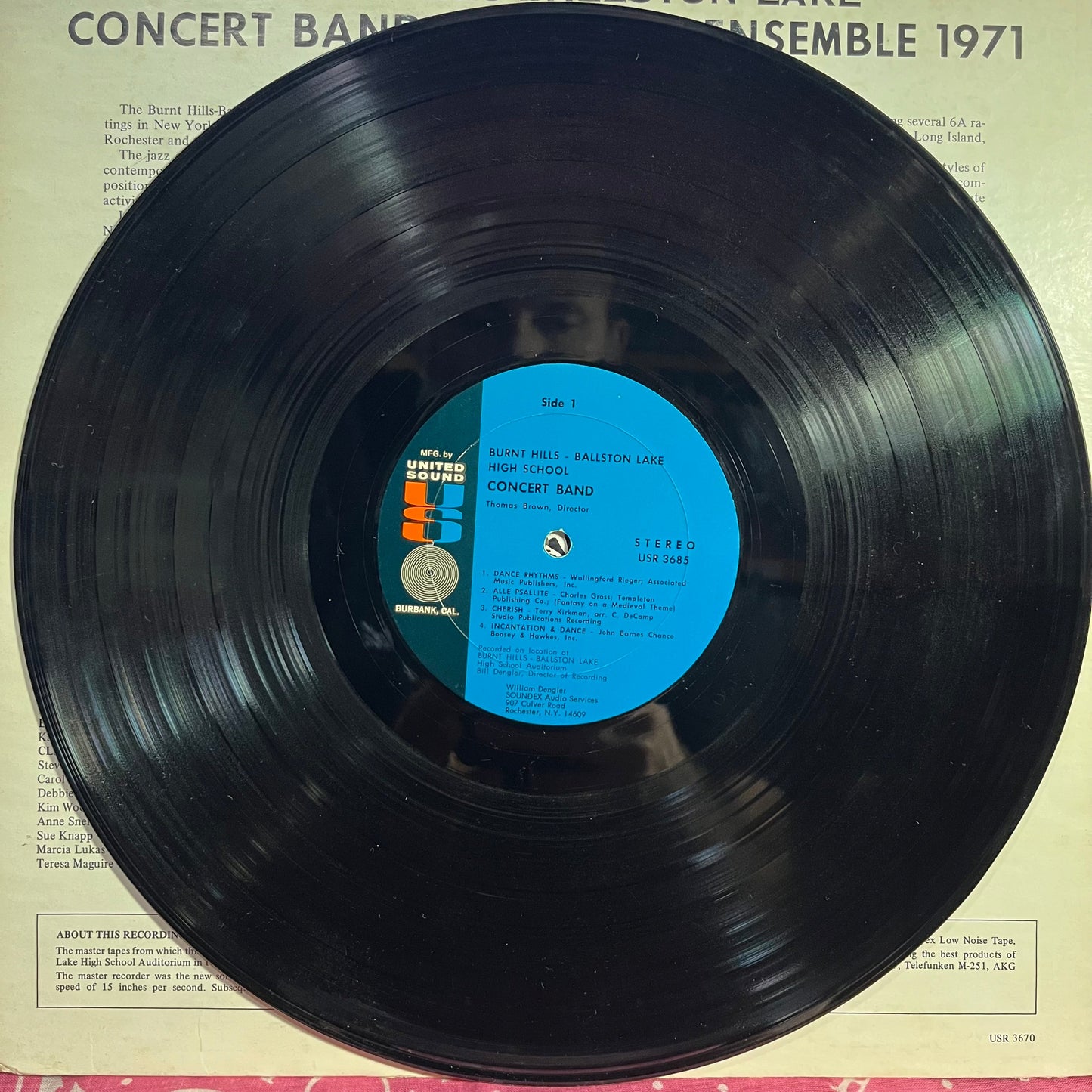 Burnt Hills | Very Good Plus (VG+) Very Good Plus (VG+) Get Cheap Vinyl
