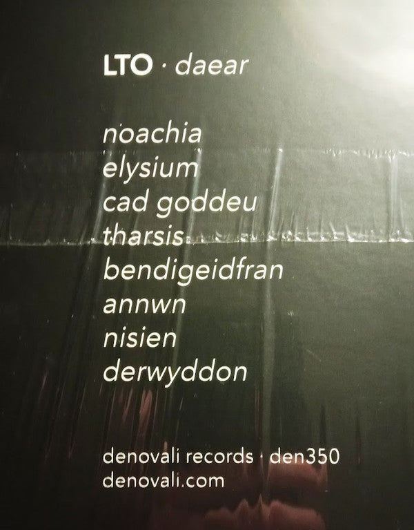 Daear | Mint (M) Mint (M) Get Cheap Vinyl
