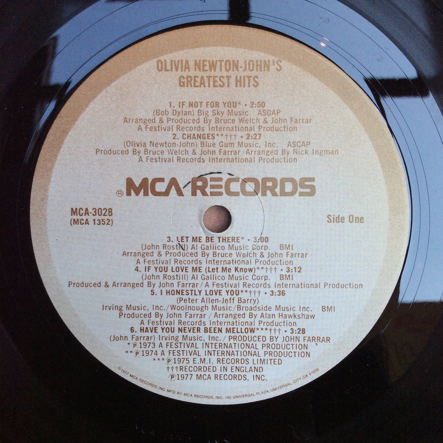 Olivia Newton-John's Greatest Hits (VINYL) | Excellent+ (EX+) Excellent (EX) Get Cheap Vinyl