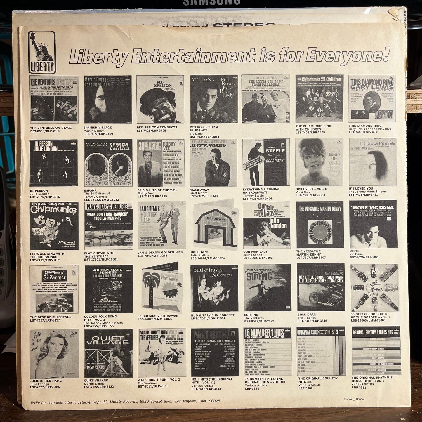 On Stage (VINYL) | Excellent+ (EX+) Very Good Plus (VG+) Get Cheap Vinyl