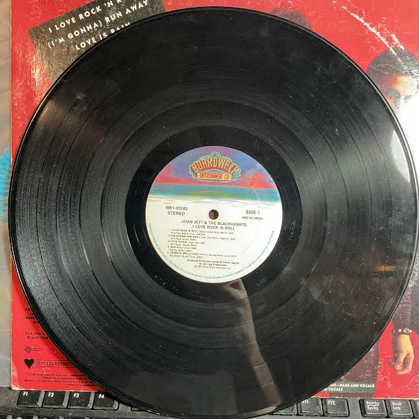 I Love Rock 'N Roll (VINYL) | Excellent (EX) Good Plus (G+) Get Cheap Vinyl