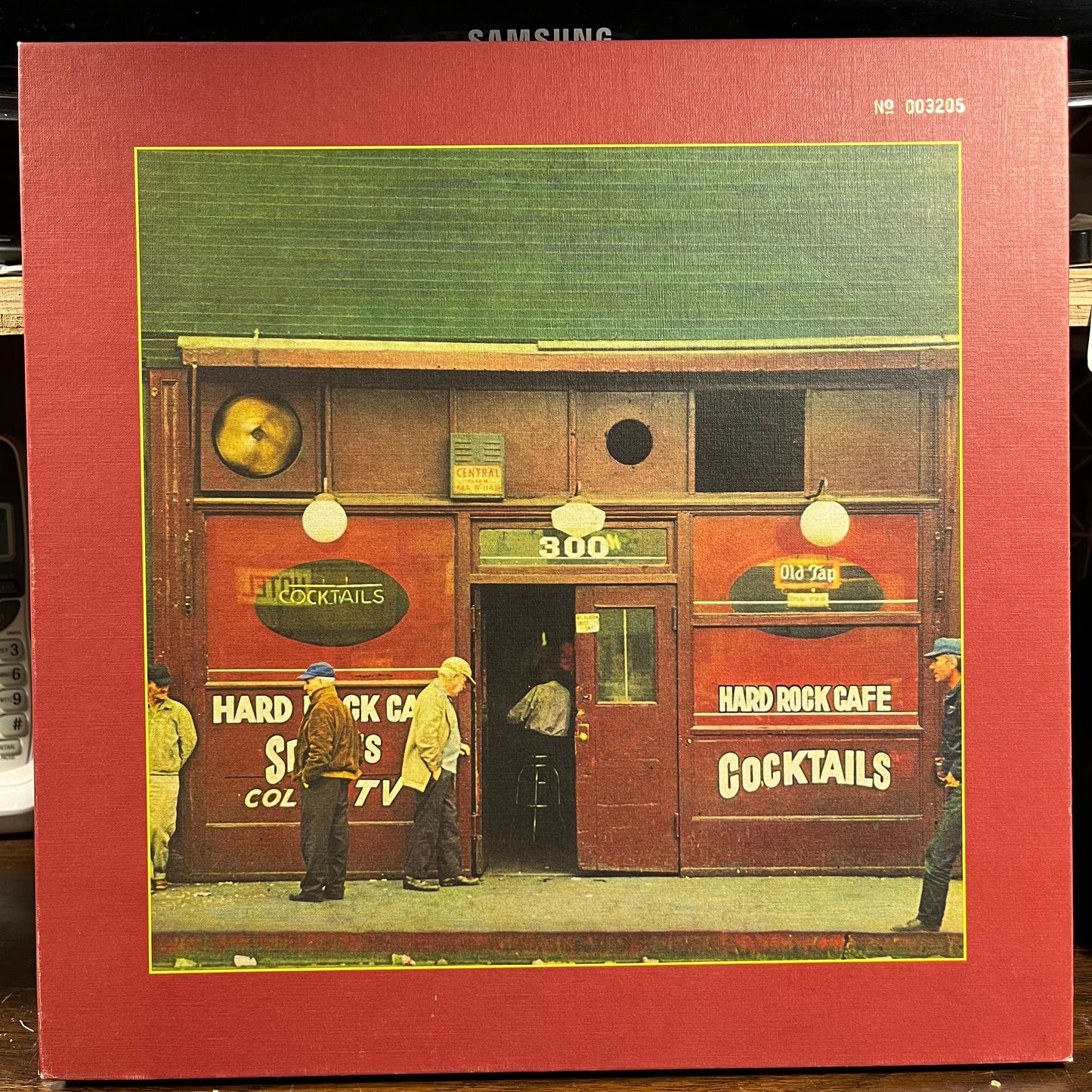Morrison Hotel (VINYL & 2xCD) | Near Mint (NM) Near Mint (NM) Get Cheap Vinyl