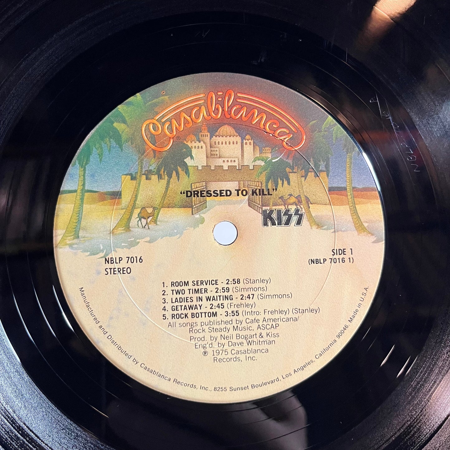 Dressed To Kill (VINYL) | Very Good Plus (VG+) Very Good (VG) Get Cheap Vinyl