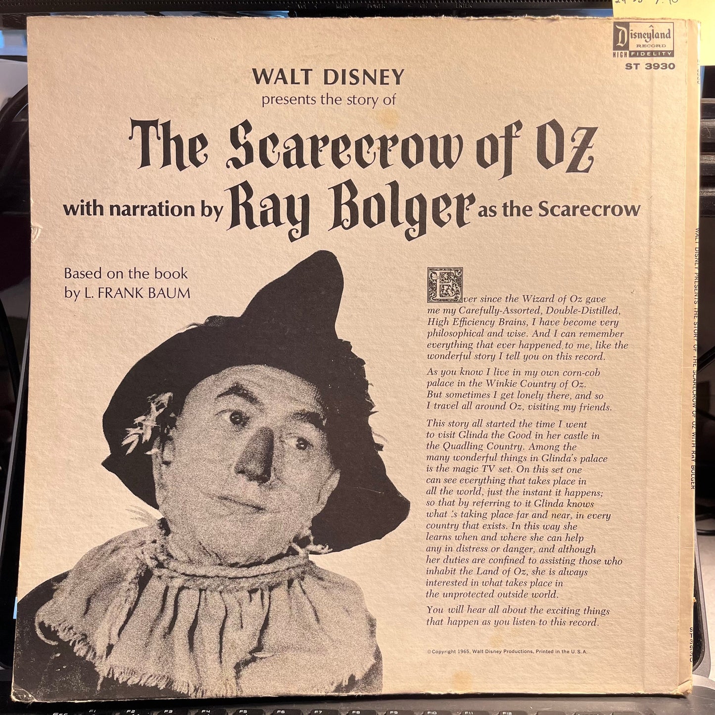 Walt Disney Presents The Story Of The Scarecrow Of Oz | Very Good (VG) Very Good (VG) Get Cheap Vinyl